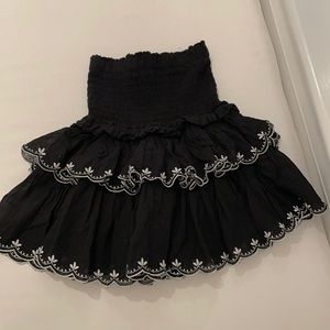 NWOT Black and White aqua ruffle mini skirt